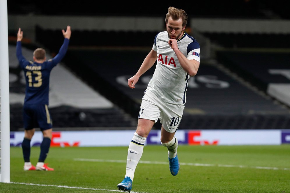 Cavani Bertahan, Manchester United Tetap Rekrut Harry Kane? Cavani Bertahan, Manchester United Tetap Rekrut Harry Kane?