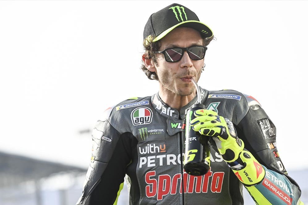 Valentino Rossi Beber Alasan Kali Ini Ogah Asal-asalan Putuskan Nasib di MotoGP 2022 Valentino Rossi Beber Alasan Kali Ini Ogah Asal-asalan Putuskan Nasib di MotoGP 2022