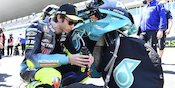 Sedih Lihat Valentino Rossi Terpuruk, Giacomo Agostini Ogah Suruh Pensiun