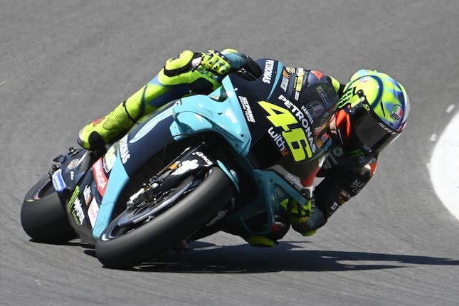 Dorong Valentino Rossi Jajal Hal Baru Dorong Valentino Rossi Jajal Hal Baru