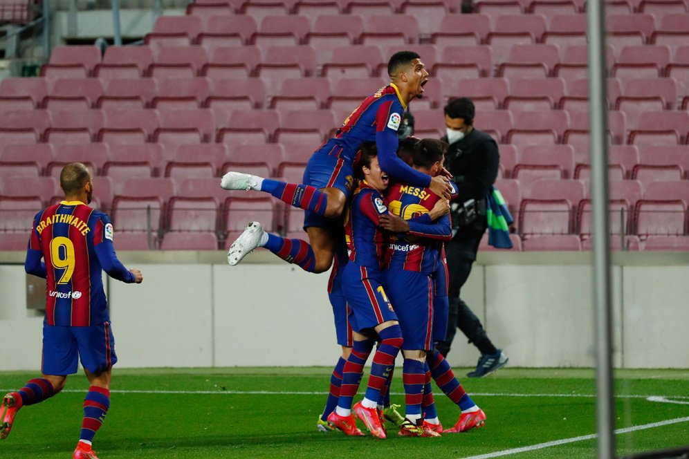 5 Pelajaran Laga Barcelona vs Real Valladolid: Kontroversi dan Potret Keluarga Messi 5 Pelajaran Laga Barcelona vs Real Valladolid: Kontroversi dan Potret Keluarga Messi