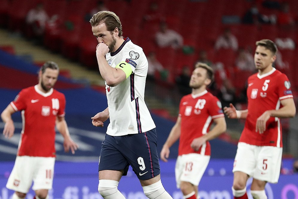 Barcelona Ramaikan Perburuan Harry Kane Barcelona Ramaikan Perburuan Harry Kane