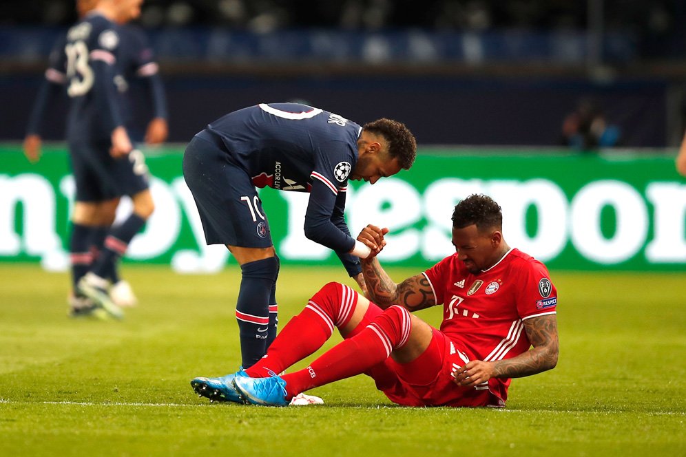 Barcelona Bikin Blunder Fatal: Keputusan Izinkan Jerome Boateng Berlatih Picu Protes Besar Pendukung Barcelona Bikin Blunder Fatal: Keputusan Izinkan Jerome Boateng Berlatih Picu Protes Besar Pendukung