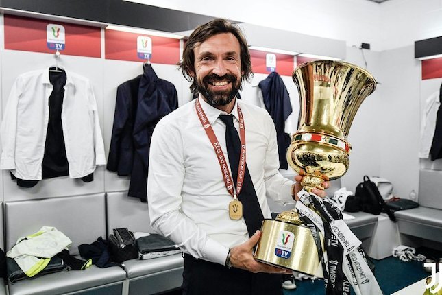 Perbandingan dengan Maestro Pirlo Perbandingan dengan Maestro Pirlo