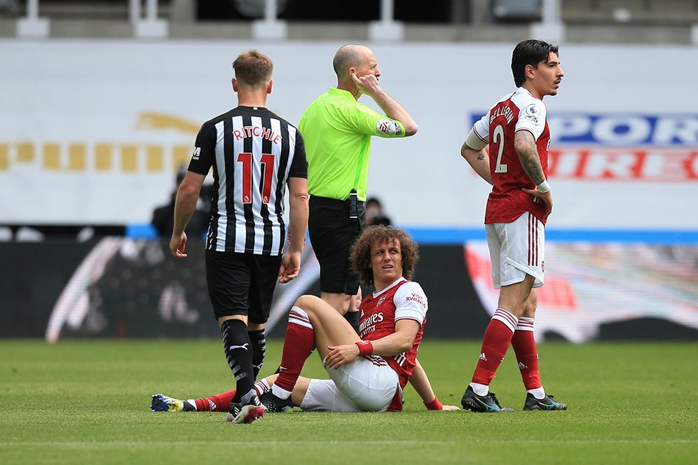 Cedera David Luiz Rusak Malam Kemenangan Arsenal