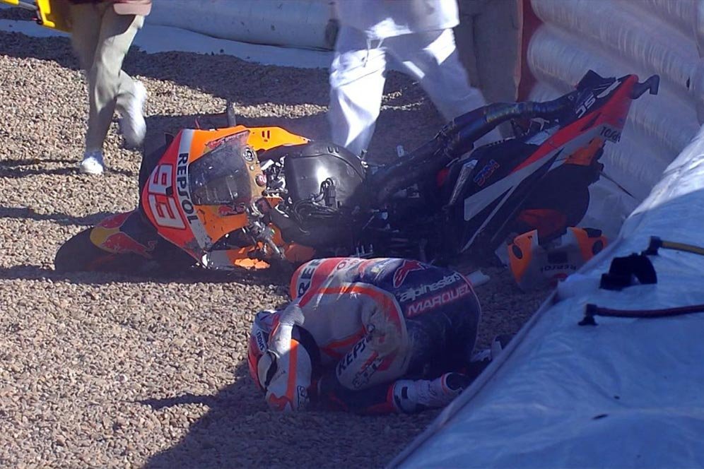 Video: Bikin Ngilu, Kecelakaan Hebat Marc Marquez di FP3 MotoGP Jerez Video: Bikin Ngilu, Kecelakaan Hebat Marc Marquez di FP3 MotoGP Jerez