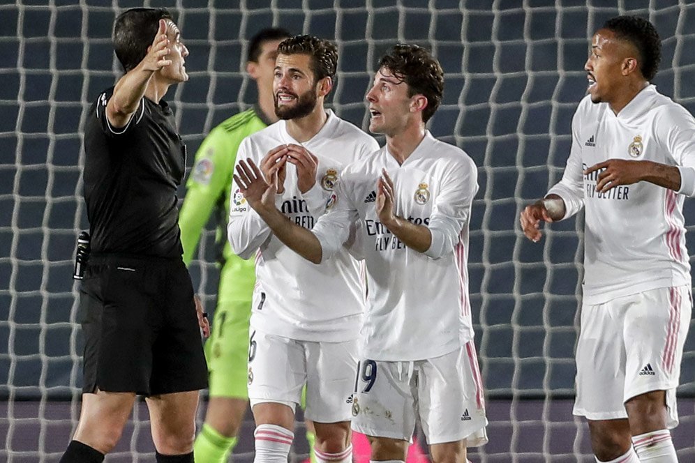Real Madrid Harusnya Dapat dan Bukan Dihukum Penalti: Wasit Bikin Keputusan yang Salah? Real Madrid Harusnya Dapat dan Bukan Dihukum Penalti: Wasit Bikin Keputusan yang Salah?