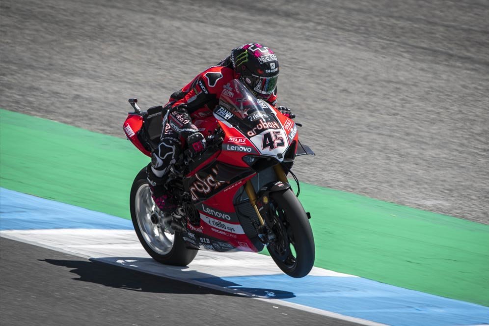 Hasil Race 1 WorldSBK Estoril: Scott Redding Bekuk Toprak Razgatlioglu Hasil Race 1 WorldSBK Estoril: Scott Redding Bekuk Toprak Razgatlioglu