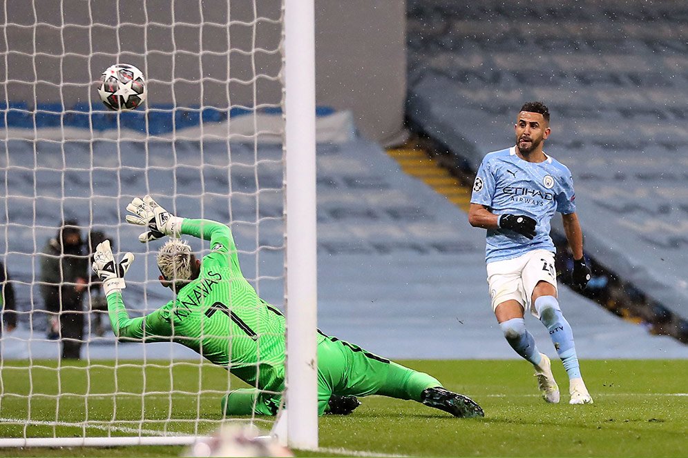 Maaf Arsenal & Barcelona, Mahrez Masih Ingin Bertahan di Manchester City