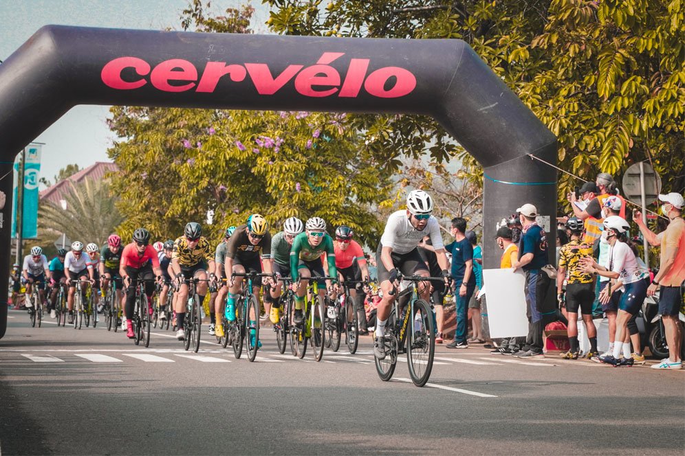 Pebalap dari ASC Cycling Binaan Ahmad Sahroni 'Rajai' Turnamen Kowis Loop Fun Criterium 2021 Pebalap dari ASC Cycling Binaan Ahmad Sahroni 'Rajai' Turnamen Kowis Loop Fun Criterium 2021