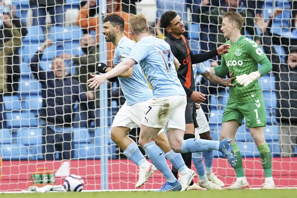 Manchester City Bantai Everton, Netizen Malah Sedih Berjamaah Gara-gara Aguero Manchester City Bantai Everton, Netizen Malah Sedih Berjamaah Gara-gara Aguero