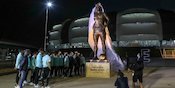 Tribut untuk Diego Maradona, Skuad Argentina Resmikan Patung Raksasa Sang Legenda Tribut untuk Diego Maradona, Skuad Argentina Resmikan Patung Raksasa Sang Legenda