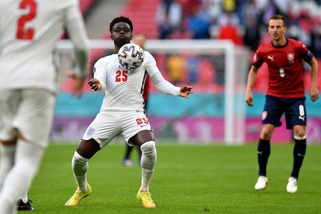 Bukayo Saka - 6 Bukayo Saka - 6