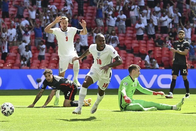 Sterling sedang bagus Sterling sedang bagus