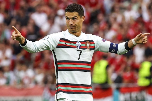 Messi Atau Ronaldo?