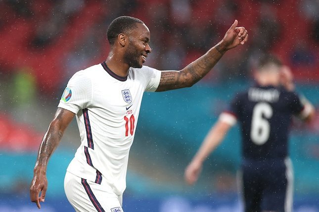 Penyerang: Raheem Sterling