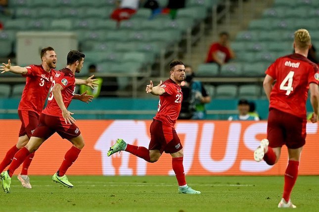 Xherdan Shaqiri - 8 Xherdan Shaqiri - 8