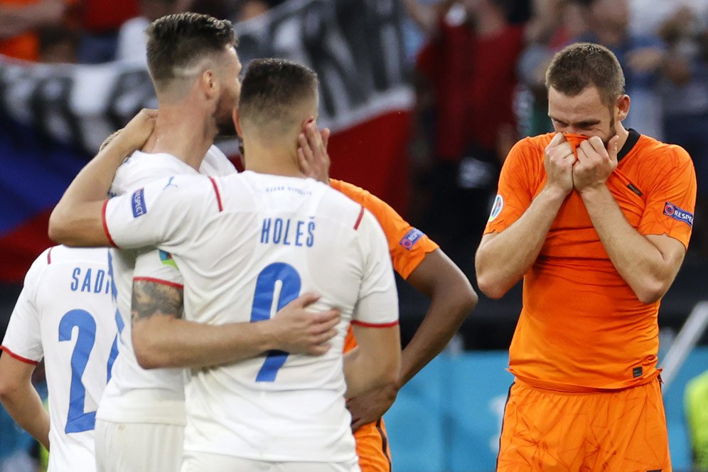Kilas Balik Euro 2020: Saat Republik Ceko Buat Belanda Jadi Ayam Sayur Kilas Balik Euro 2020: Saat Republik Ceko Buat Belanda Jadi Ayam Sayur