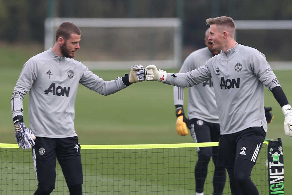 Dean Henderson Jadi Kiper Utama MU 2021/22, Bagaimana Nasib De Gea? Dean Henderson Jadi Kiper Utama MU 2021/22, Bagaimana Nasib De Gea?