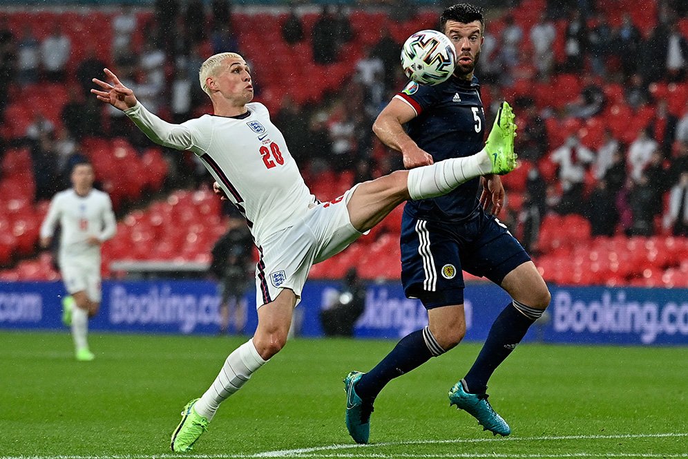 Nazar Skuad Inggris Jika Juara Euro 2020: Semua Pemain Tampil dengan Warna Rambut Putih! Nazar Skuad Inggris Jika Juara Euro 2020: Semua Pemain Tampil dengan Warna Rambut Putih!
