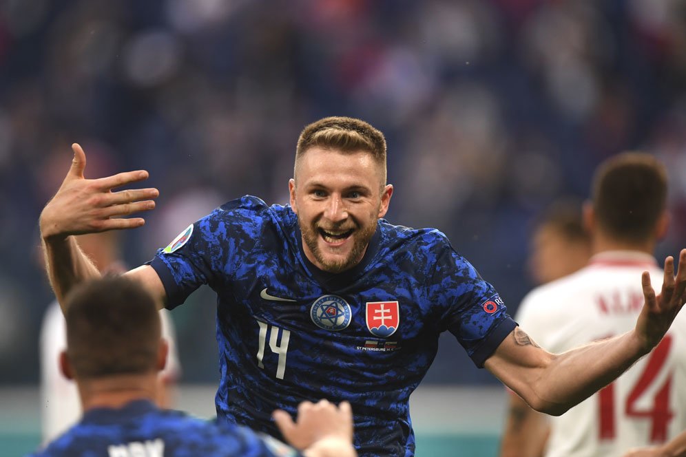 Inter Bersedia Lepas Skriniar, Harganya Rp1 Triliun Inter Bersedia Lepas Skriniar, Harganya Rp1 Triliun