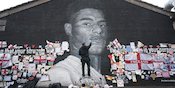 Galeri: Mengharukan, Ratusan Orang Suarakan Anti-Rasisme di Mural Marcus Rashford Galeri: Mengharukan, Ratusan Orang Suarakan Anti-Rasisme di Mural Marcus Rashford