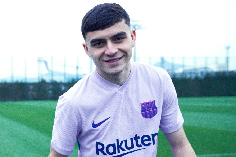 Abaikan Liverpool, Pedri Segera Teken Kontrak di Barcelona Abaikan Liverpool, Pedri Segera Teken Kontrak di Barcelona