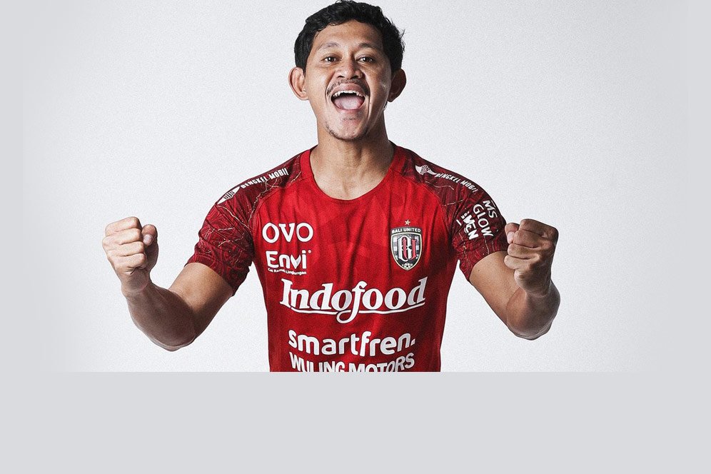 Nyaman, Itulah yang Dirasakan Gelandang Bali United Rizky Pellu di Pulau Dewata Nyaman, Itulah yang Dirasakan Gelandang Bali United Rizky Pellu di Pulau Dewata