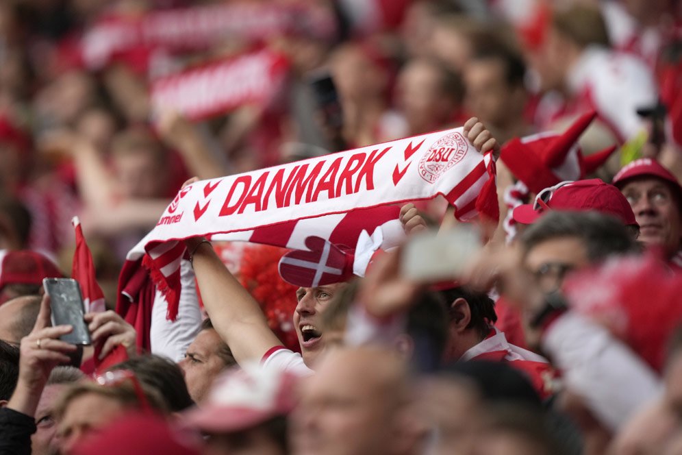 Euro 2020: Tim Nasionalnya Lolos ke Semifinal, Ibu Kota Denmark 'Meledak' Euro 2020: Tim Nasionalnya Lolos ke Semifinal, Ibu Kota Denmark 'Meledak'