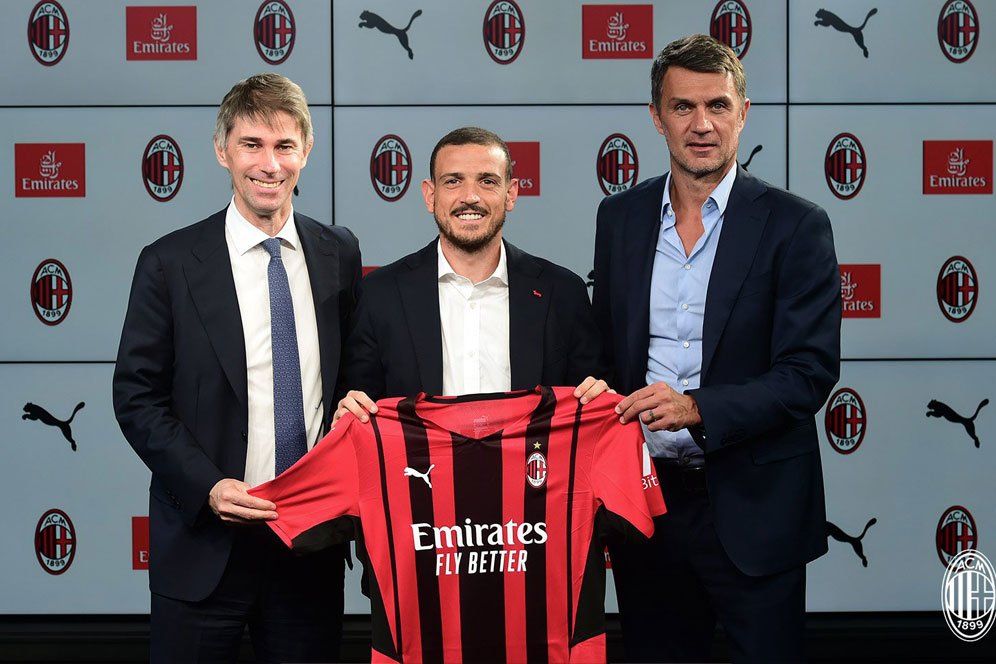 Alessandro Florenzi Resmi Jadi Rekrutan Ketujuh AC Milan Alessandro Florenzi Resmi Jadi Rekrutan Ketujuh AC Milan