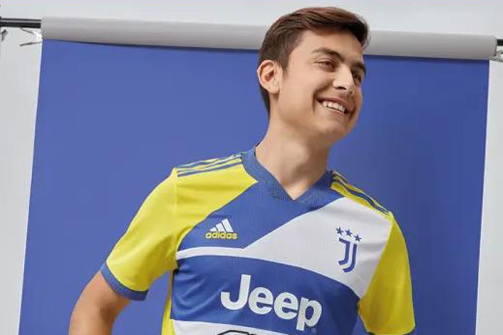 Usung Tema 90an, Ini Jersey Ketiga Juventus Untuk Musim 2021-22