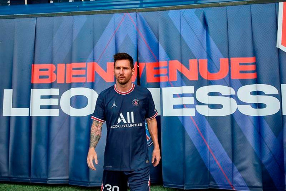 Laris Manis Bak Kacang Goreng, Berapa Sih Harga Jersey PSG Lionel Messi?