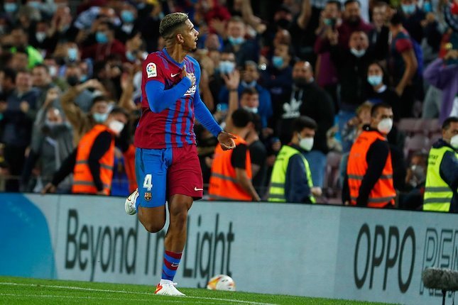 Bek Tengah: Ronald Araujo Bek Tengah: Ronald Araujo