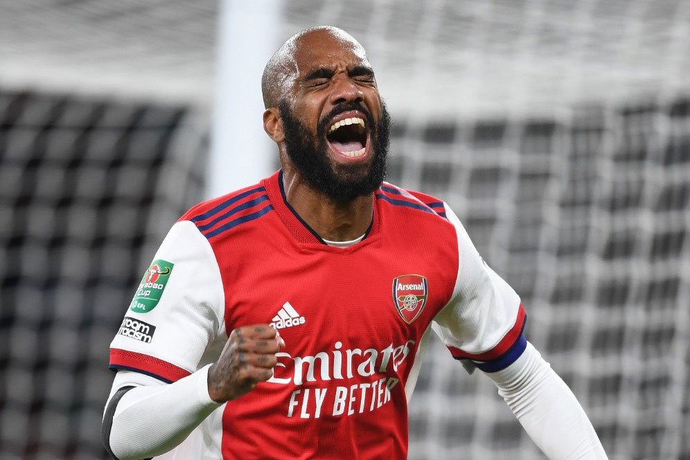 Ditinggal Sergio Aguero, Barcelona Bakal Angkut Alexandre Lacazette? Ditinggal Sergio Aguero, Barcelona Bakal Angkut Alexandre Lacazette?