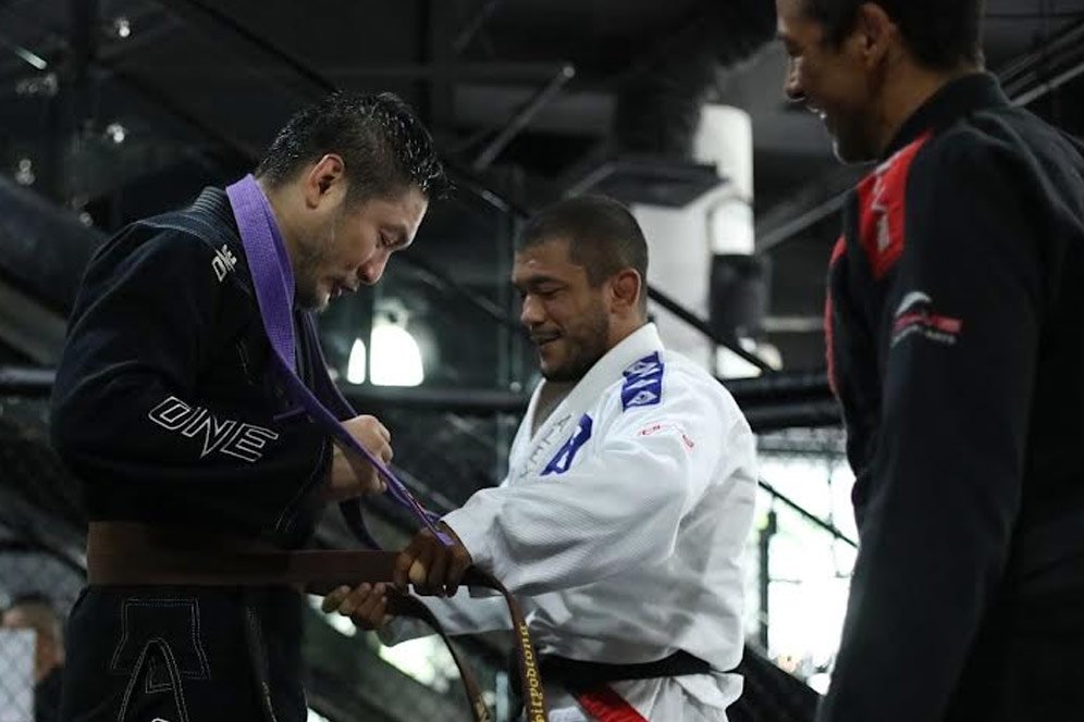 CEO ONE Championship Dapat Kenaikan Sabuk Cokelat Brazilian Jiu-Jitsu CEO ONE Championship Dapat Kenaikan Sabuk Cokelat Brazilian Jiu-Jitsu