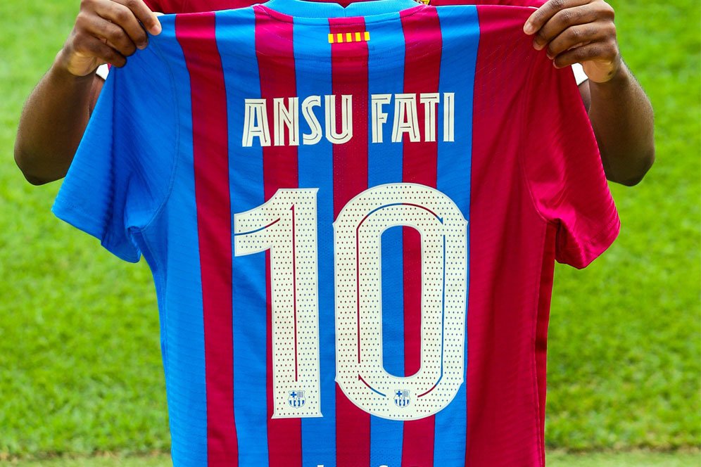 Video: Ansu Fati Pewaris Nomor Punggung Lionel Messi di Barcelona Video: Ansu Fati Pewaris Nomor Punggung Lionel Messi di Barcelona
