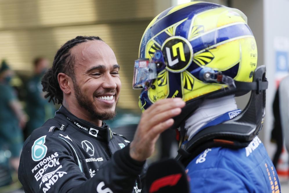 Raih 100 Kemenangan, Lewis Hamilton Puji Lando Norris dan McLaren Raih 100 Kemenangan, Lewis Hamilton Puji Lando Norris dan McLaren