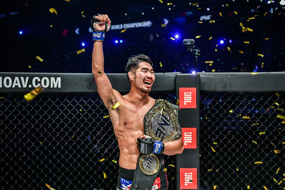 Kalahkan Christian Lee, Petarung Korea Selatan Amankan Gelar Juara Dunia ONE Lightweight Kalahkan Christian Lee, Petarung Korea Selatan Amankan Gelar Juara Dunia ONE Lightweight