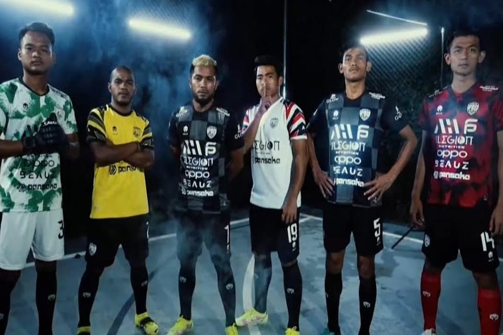 Memukul Wasit, Pemain PSG Pati Dapat Sanksi Larangan Bermain Selama 6 Bulan! Memukul Wasit, Pemain PSG Pati Dapat Sanksi Larangan Bermain Selama 6 Bulan!