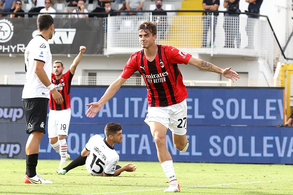 Hasil Pertandingan Spezia vs AC Milan: Skor 1-2 Hasil Pertandingan Spezia vs AC Milan: Skor 1-2