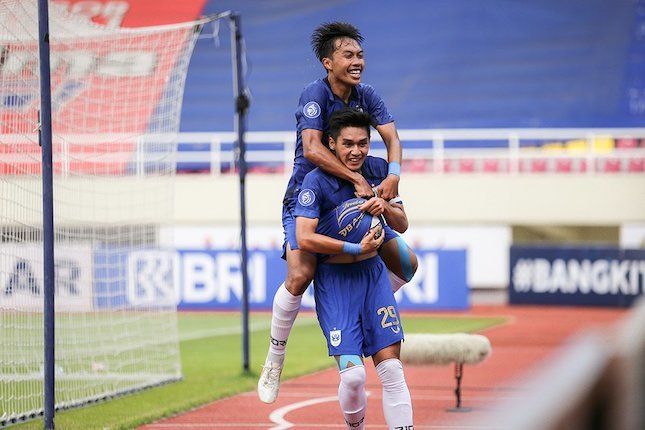PSIS Semarang 3-0 Persik Kediri PSIS Semarang 3-0 Persik Kediri