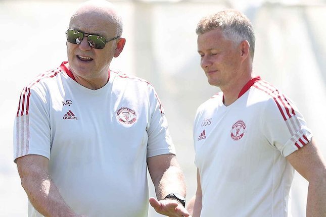 Memasukkan 'Agen' Mike Phelan Memasukkan 'Agen' Mike Phelan