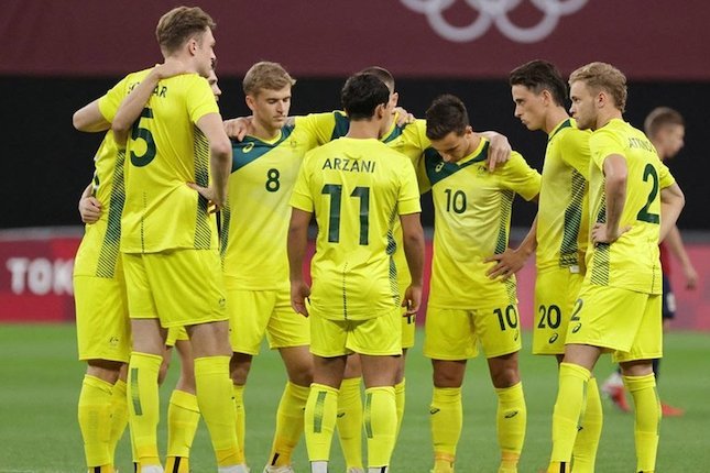 Australia Rombak Skuad