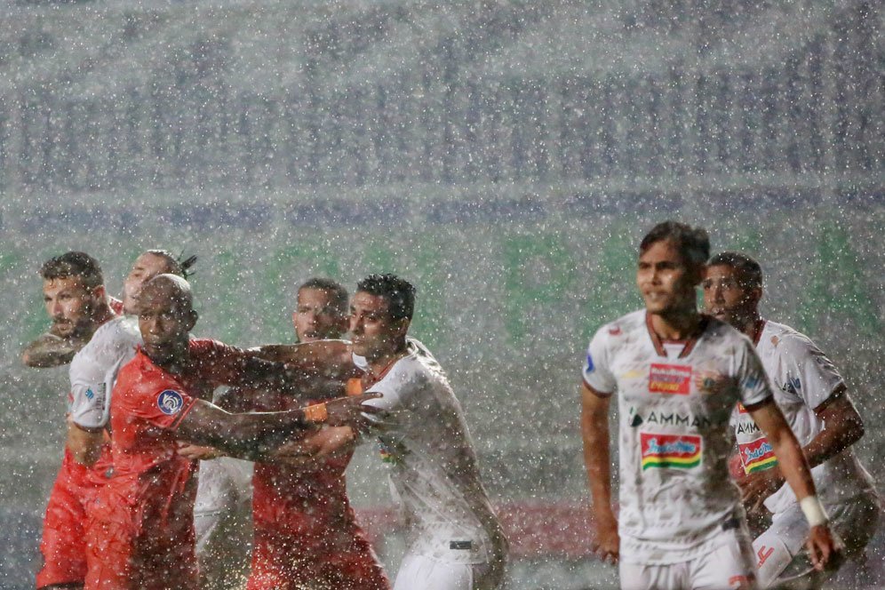 Angelo Alessio Ungkap Resep Kemenangan Kedua Persija di Seri Pertama BRI Liga 1 2021/2022 Angelo Alessio Ungkap Resep Kemenangan Kedua Persija di Seri Pertama BRI Liga 1 2021/2022