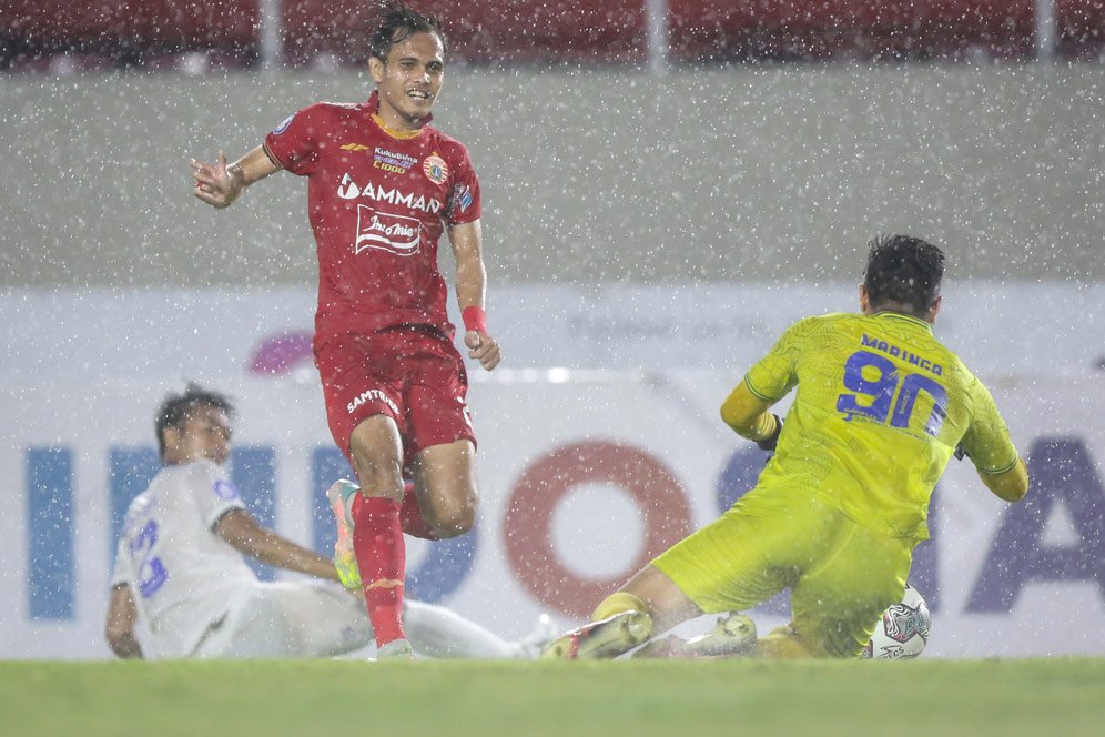 Ngeri! Persib Bajak Rezaldi Hehanussa dari Persija Ngeri! Persib Bajak Rezaldi Hehanussa dari Persija
