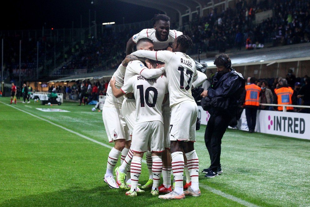 AC Milan Tumbangkan Atalanta, Stefano Pioli Bicara Soal Tonali, Kessie, dan Rebic AC Milan Tumbangkan Atalanta, Stefano Pioli Bicara Soal Tonali, Kessie, dan Rebic