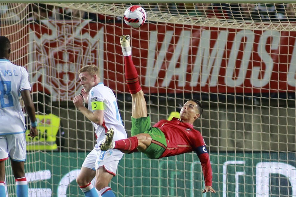 Cristiano Ronaldo: Trigol ke-10 Bersama Portugal, 7 Rekor, Luar Biasa! Cristiano Ronaldo: Trigol ke-10 Bersama Portugal, 7 Rekor, Luar Biasa!