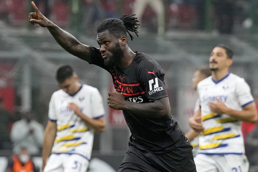 Barcelona Serius Inginkan Kessie, Tawarkan Kontrak Empat Tahun Barcelona Serius Inginkan Kessie, Tawarkan Kontrak Empat Tahun