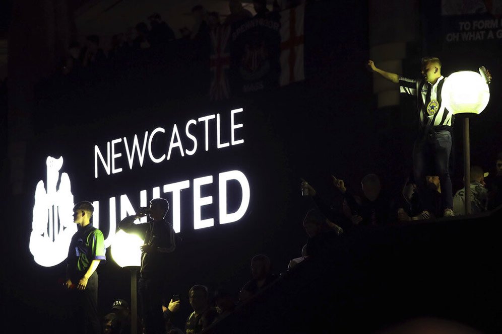 Newcastle Mendadak Kaya, Banjir Ajakan Hijrah buat Fans Barcelona dan Arsenal Newcastle Mendadak Kaya, Banjir Ajakan Hijrah buat Fans Barcelona dan Arsenal