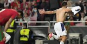 Aleksandar Mitrovic: Drogba dari Serbia, Ancaman Bom dari Sang Ayah, Mimpi Buruk Portugal